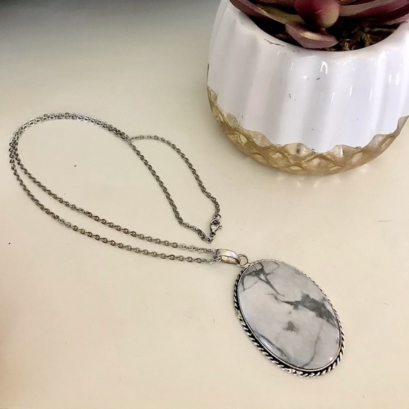 🙌🏼Handmade boho stone pendant necklace, 24”chain - Picture 3 of 4